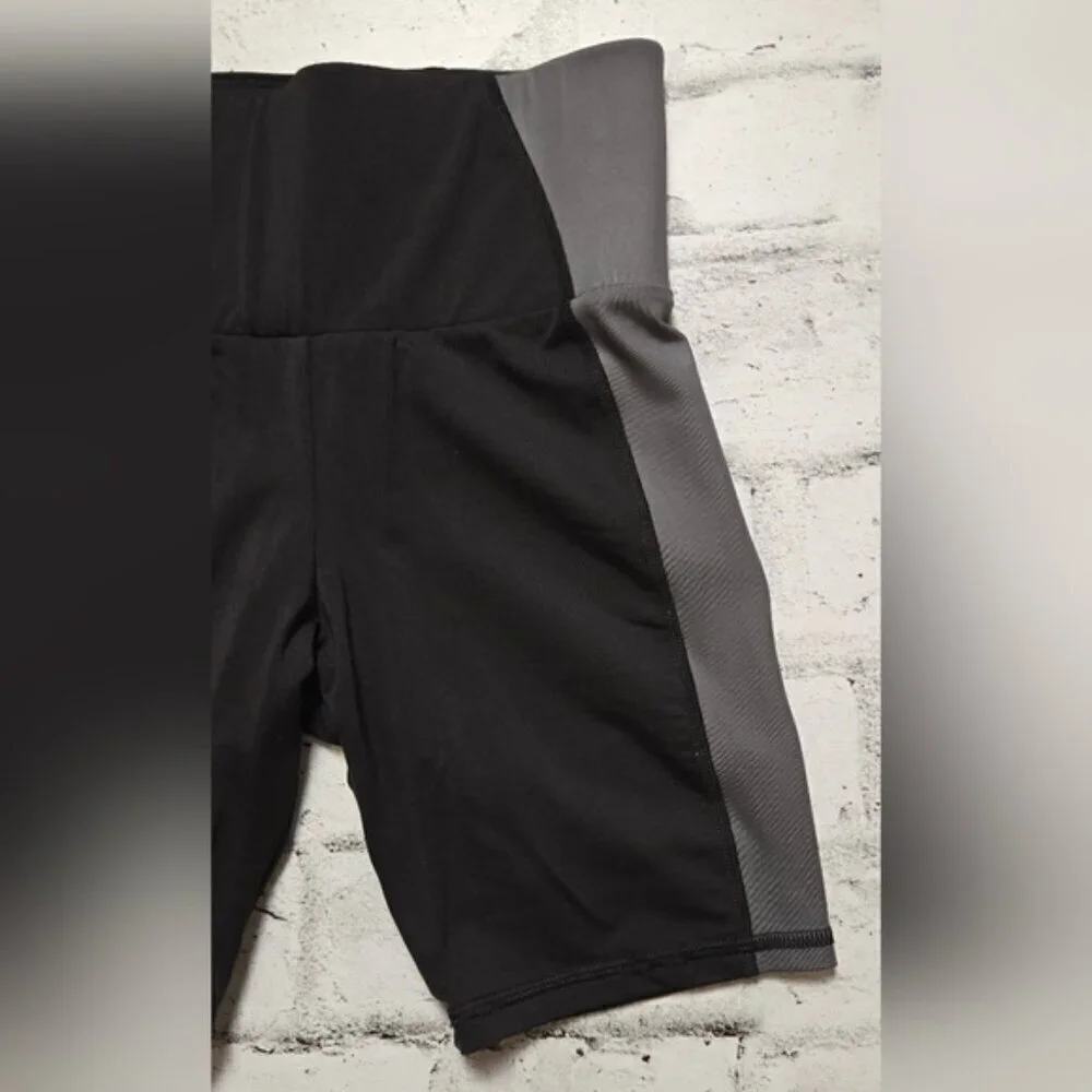 MICHI Vibe Bike Shorts - Black/Grey
